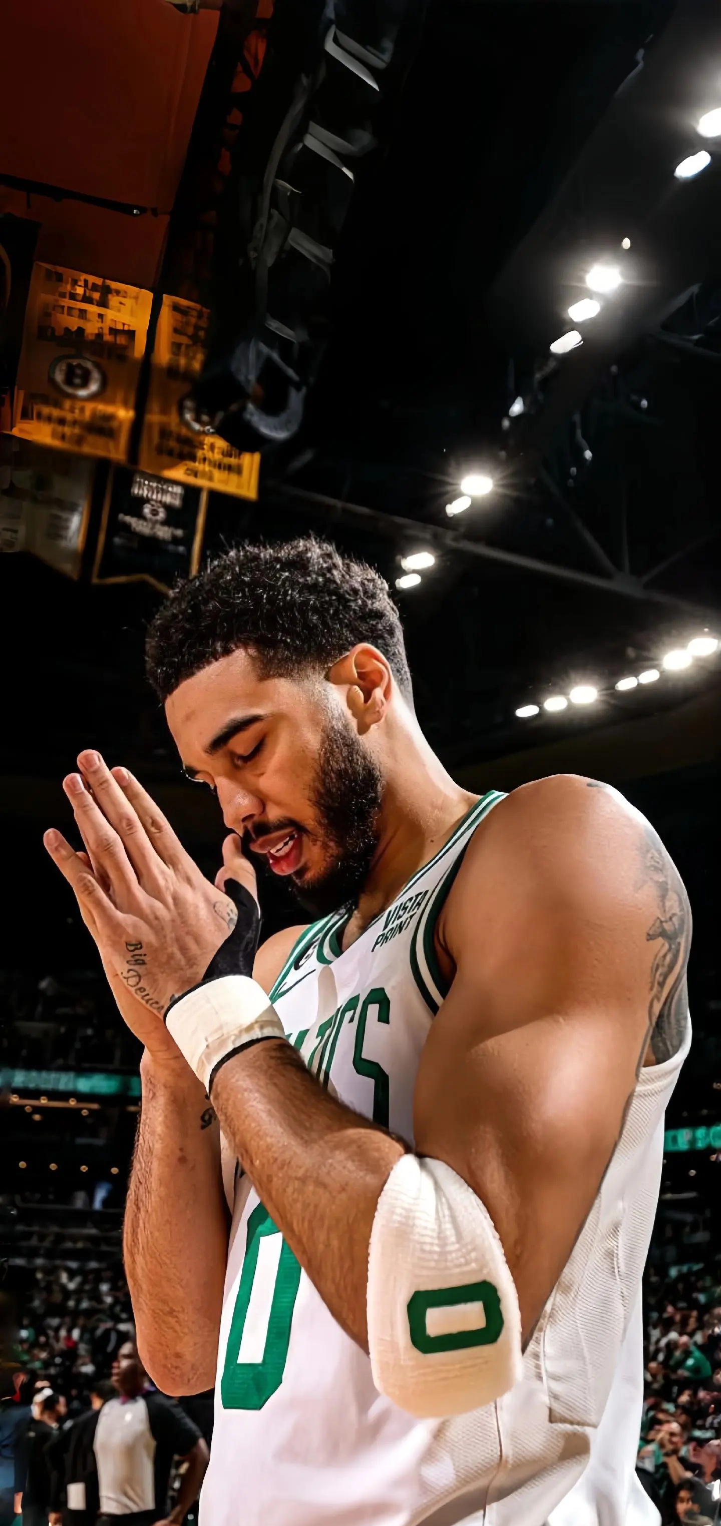 北京首钢伤情更新备战欧冠塔图姆在塞尔维亚队比赛中连败，波士顿凯尔特人集结日更衣室发声都惊呆了的简单介绍