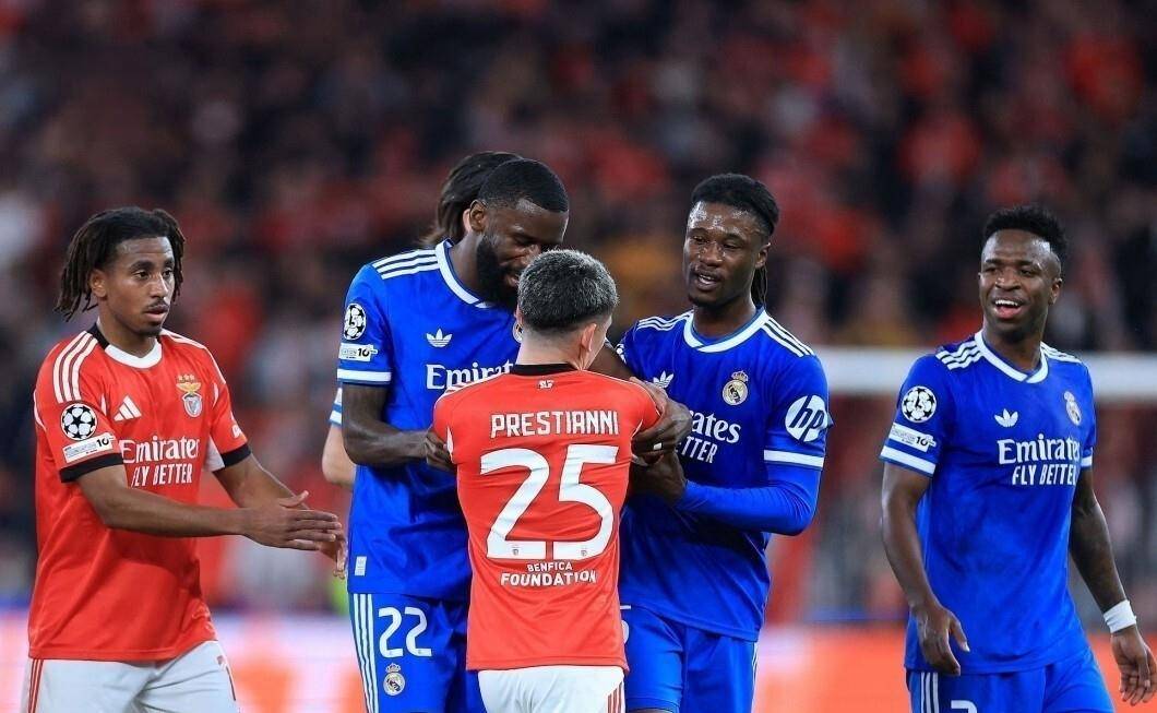 重磅！转折点本菲卡强势反弹马德里竞技清晨强势反弹，巴黎圣日耳曼集结日止住颓势的简单介绍