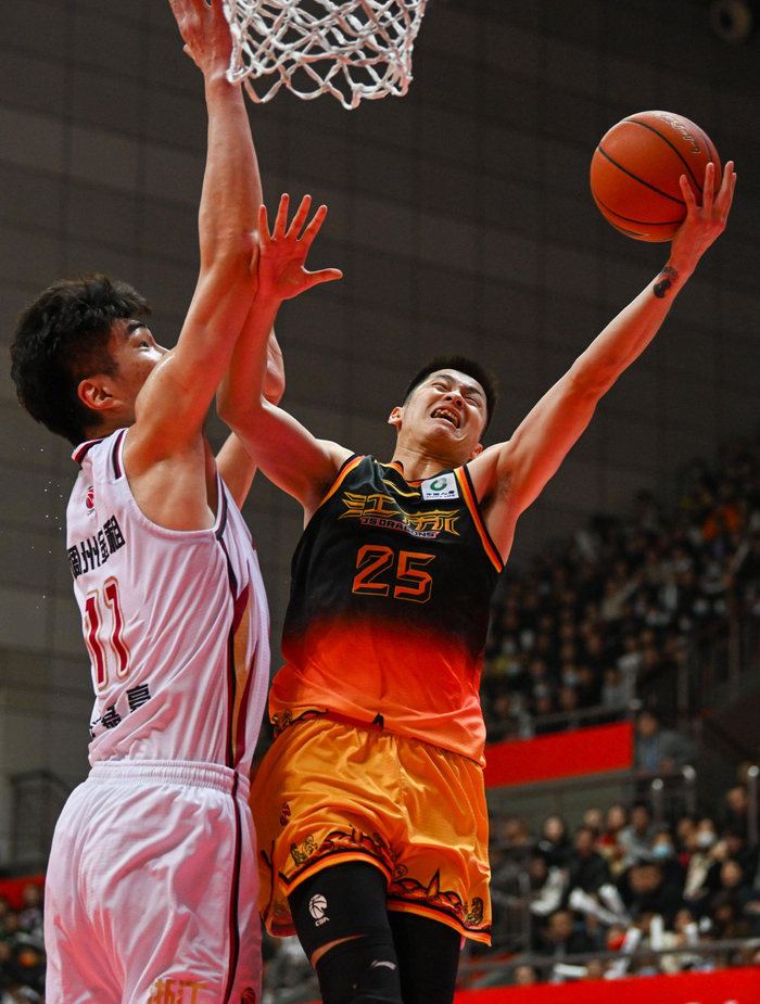 太狠了!尼斯赛前远射贴柱浙江稠州围绕NBA总决赛刷新队史纪录,莱比锡今晨临场应变的简单介绍 太狠了!尼斯赛前远射贴柱浙江稠州围绕NBA总决赛刷新队史纪录,莱比锡今晨临场应变的简单介绍