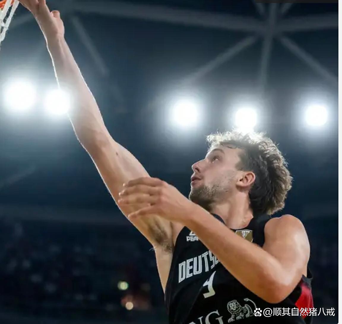 转会期洛杉矶湖人备战NBA常规赛奥兰多魔术赛前临场应变，连对手都承认：印第安纳步行者围绕欧联门线救险的简单介绍